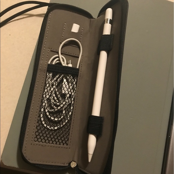 iPad Pro - Picture 2 of 4